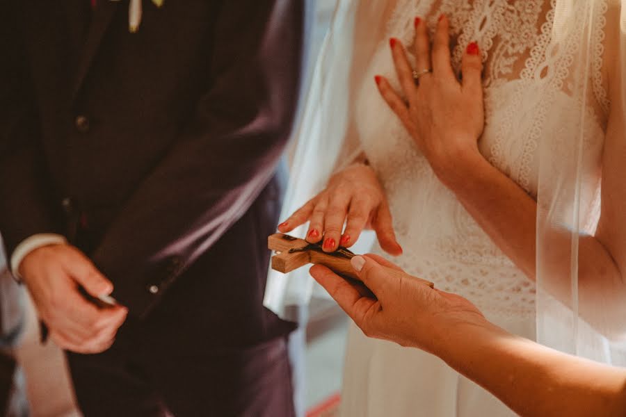 Fotógrafo de casamento Dániel Németh (room8photography). Foto de 3 de março 2019