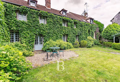 Maison avec jardin et terrasse 11