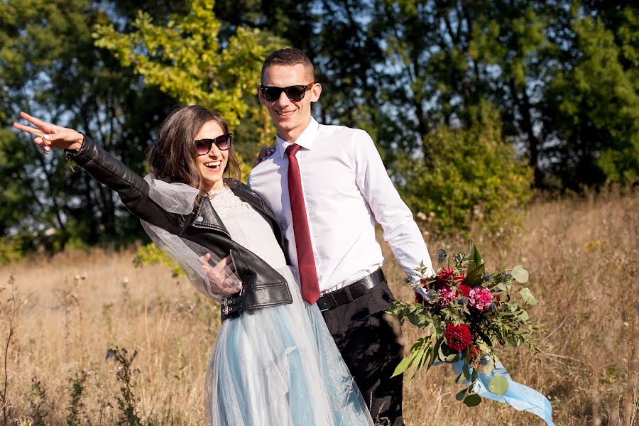 Fotografo di matrimoni Olga Kuksa (kuksa). Foto del 25 marzo 2018