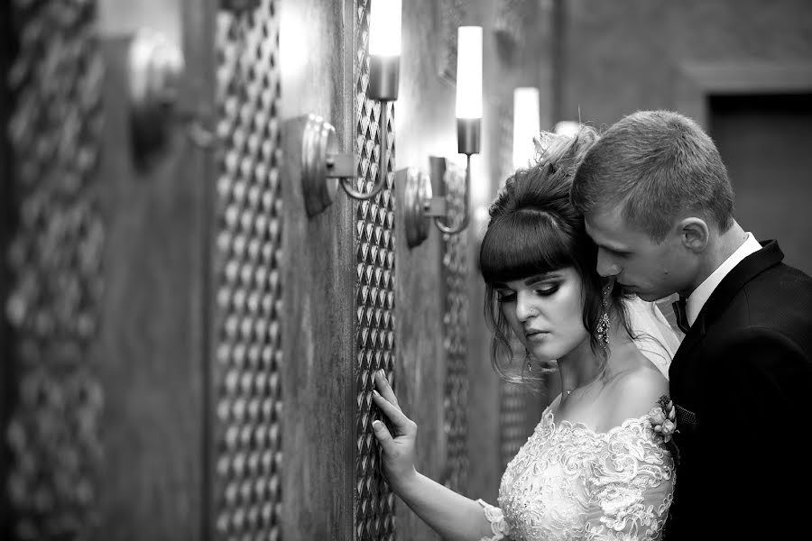 Fotógrafo de casamento Vladislav Volkov (volkvrn). Foto de 20 de março 2019