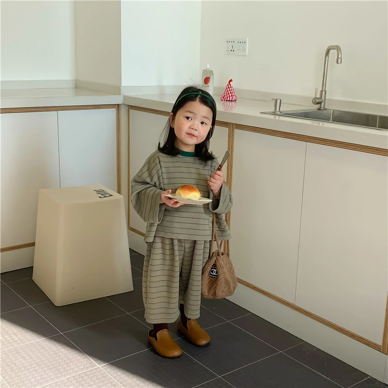 images slider number - 1