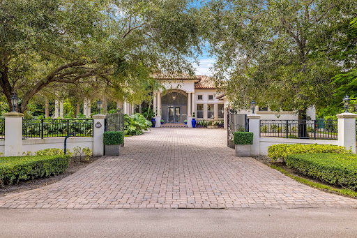 Maison avec piscine 1