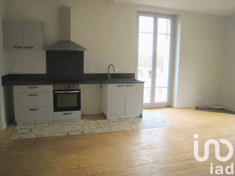 Location  appartement 3 pièces 61 m² à Cahors (46000), 720 €
