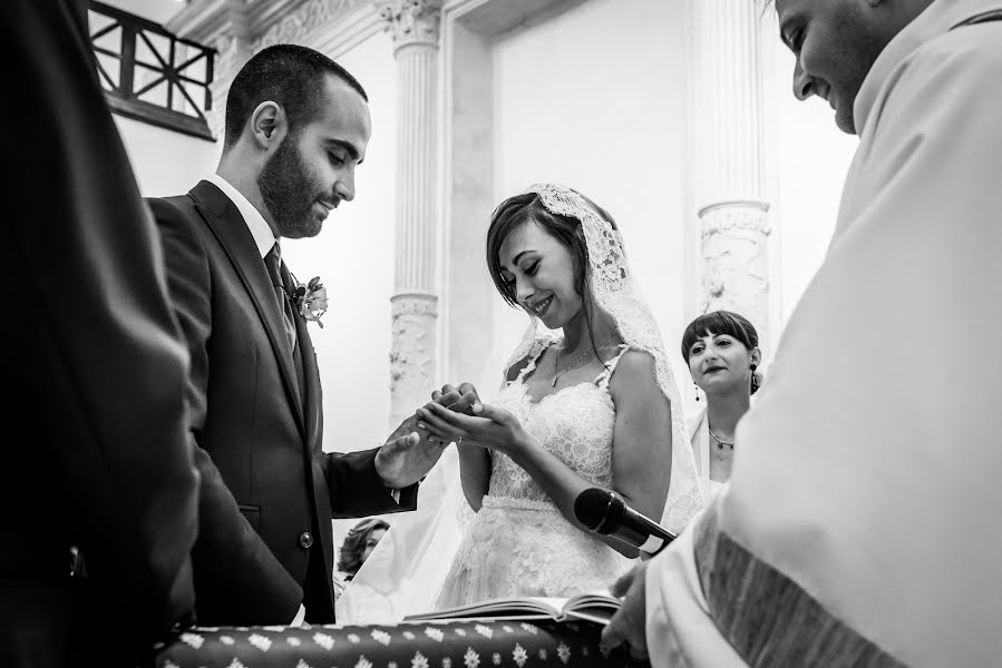Fotógrafo de casamento Antonio Bonifacio (mommstudio). Foto de 2 de julho 2019