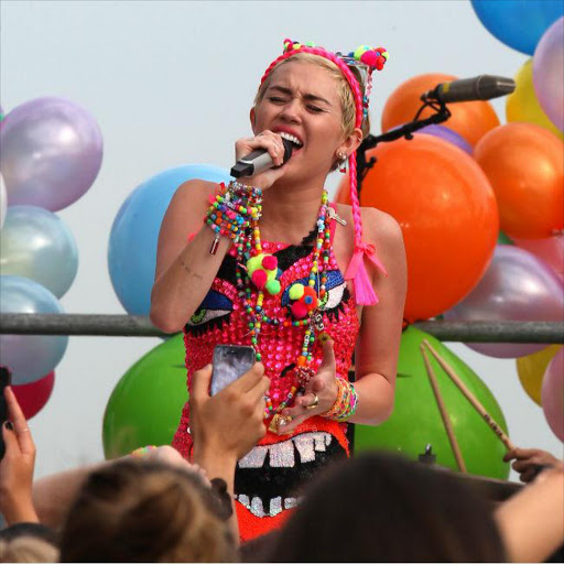 Miley Cyrus performing for 'Sunrise'