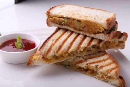 Aloo Pyaaz Sandwich [4 Pieces]