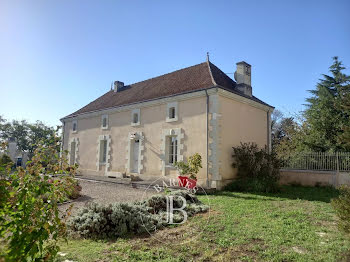 manoir à Lencloître (86)