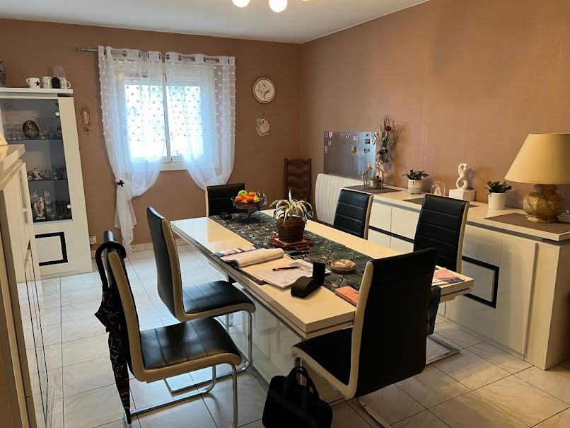 Vente appartement 4 pièces 75 m² à Carros (06510), 244 000 €