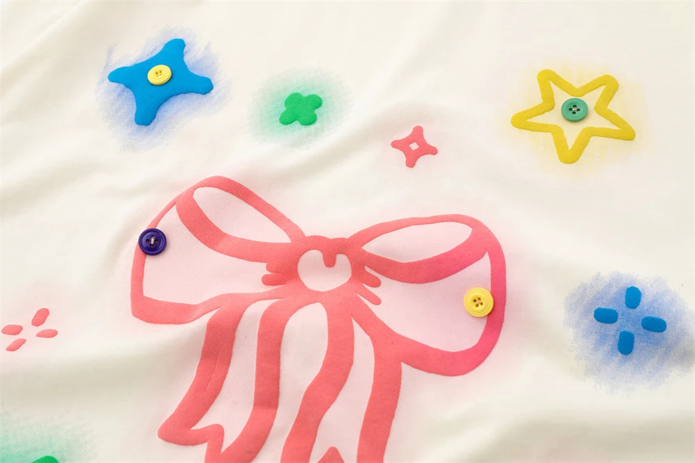 Title 10, Bow Puff Print T-shirt met korte mouwen, een mo...