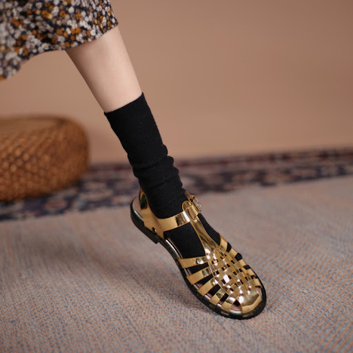 Title 2, Womens Woven Flat Sandals With Hollow Round To...