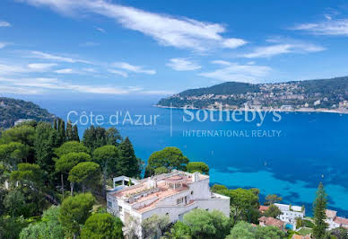 Villa avec piscine en bord de mer 2