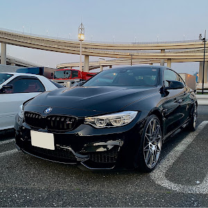 M4 クーペ F82