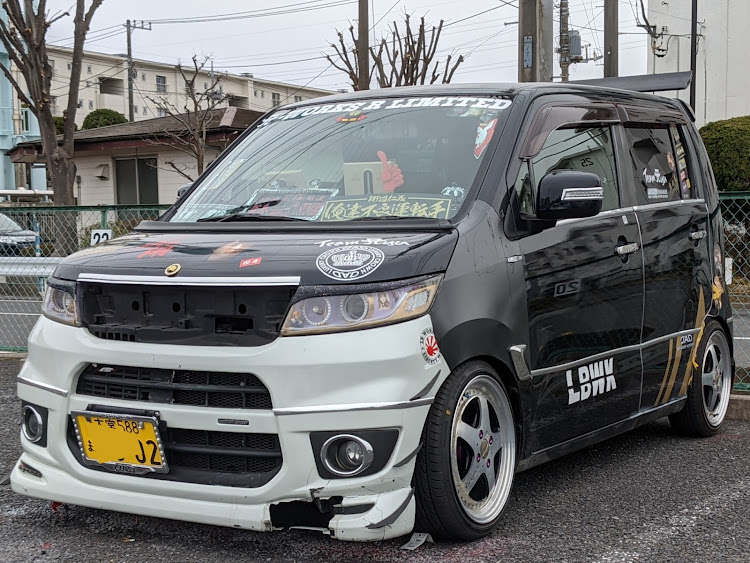 ワゴンRスティングレーの愉快な仲間達・あと一踏ん張り・右斜め前写真展・A-works R Limitedに関するカスタム事例の投稿画像4枚目