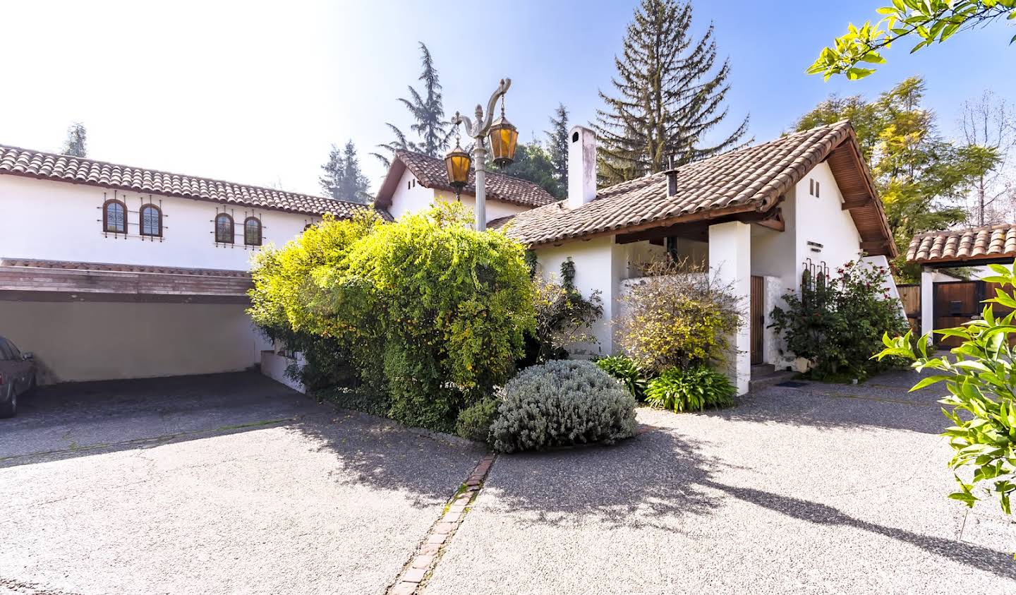 House with garden and terrace Las Condes