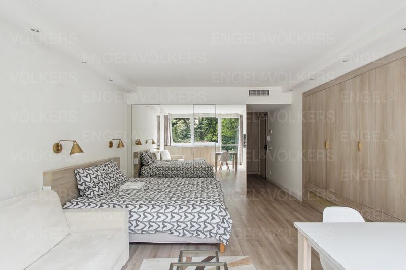 Location meublée appartement 1 pièce 31 m² à Paris 16ème (75016), 1 800 €