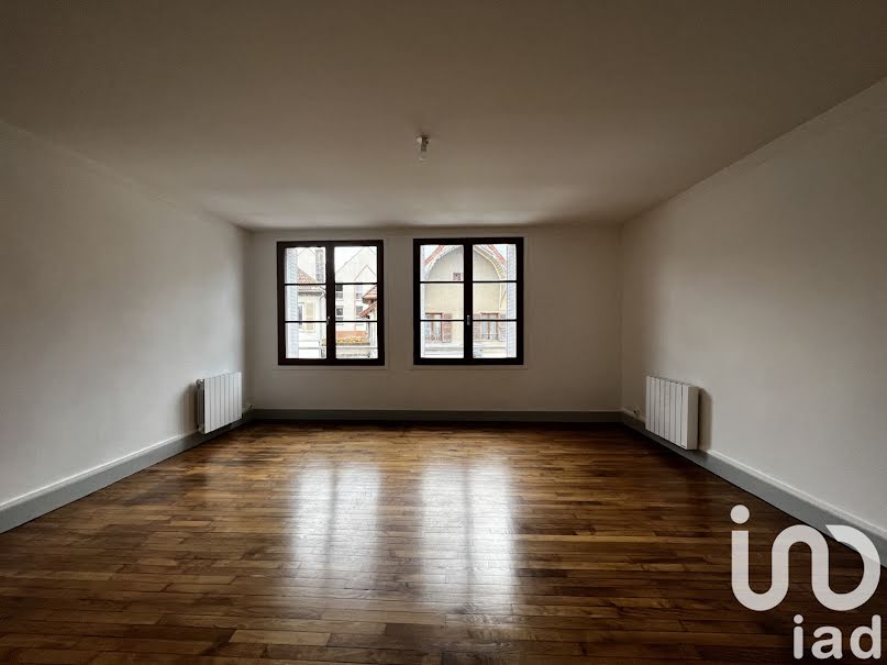 Location  appartement 3 pièces 82 m² à Chaource (10210), 515 €