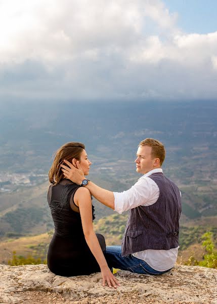 Fotógrafo de casamento Elena Born (elenaborn). Foto de 16 de março 2017