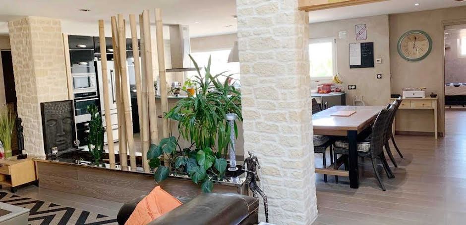 Vente duplex 4 pièces 143.02 m² à Oyonnax (01100), 290 000 €