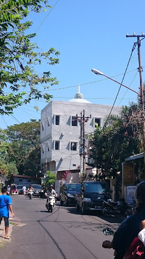 Kubah Mesjid Terhalang Bangunan 