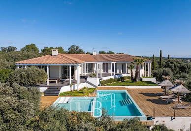 Villa with pool 5