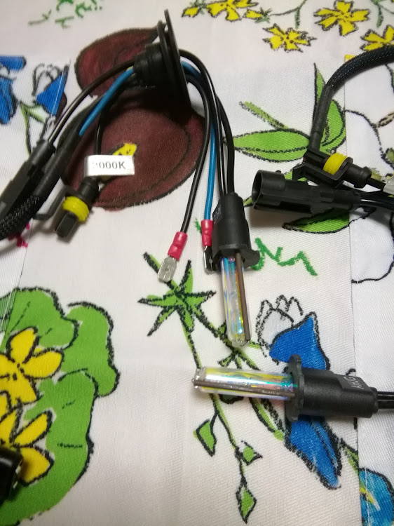 インプレッサ WRXのDIY・HID取り付けに関するカスタム事例の投稿画像4枚目
