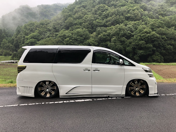 ヴェルファイアの自然とコラボ・ドライブに関するカスタム事例の投稿画像3枚目