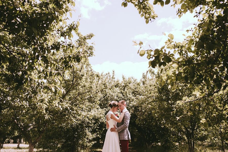 Fotógrafo de casamento Anatoliy Skirpichnikov (djfresh1983). Foto de 14 de junho 2017