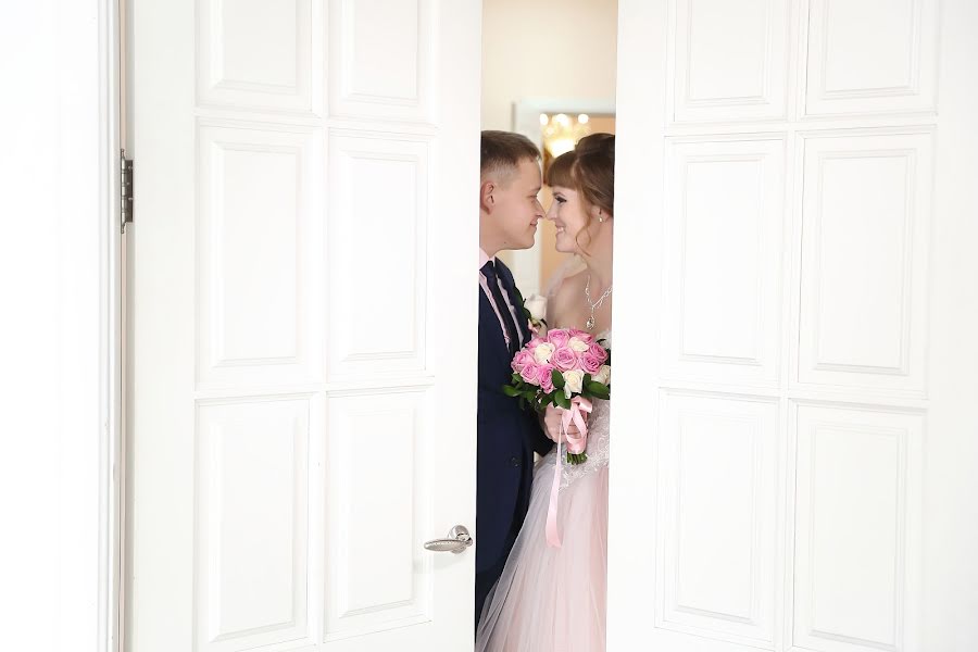 Fotógrafo de casamento Anna Bekhovskaya (bekhovskaya). Foto de 11 de março 2017