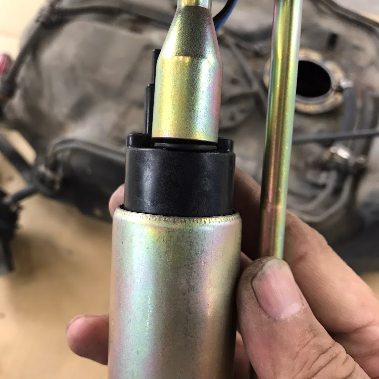 アルトワークスの燃料ポンプ交換・純正新品は廃盤になってました・純正中古品に関するカスタム事例の投稿画像11枚目