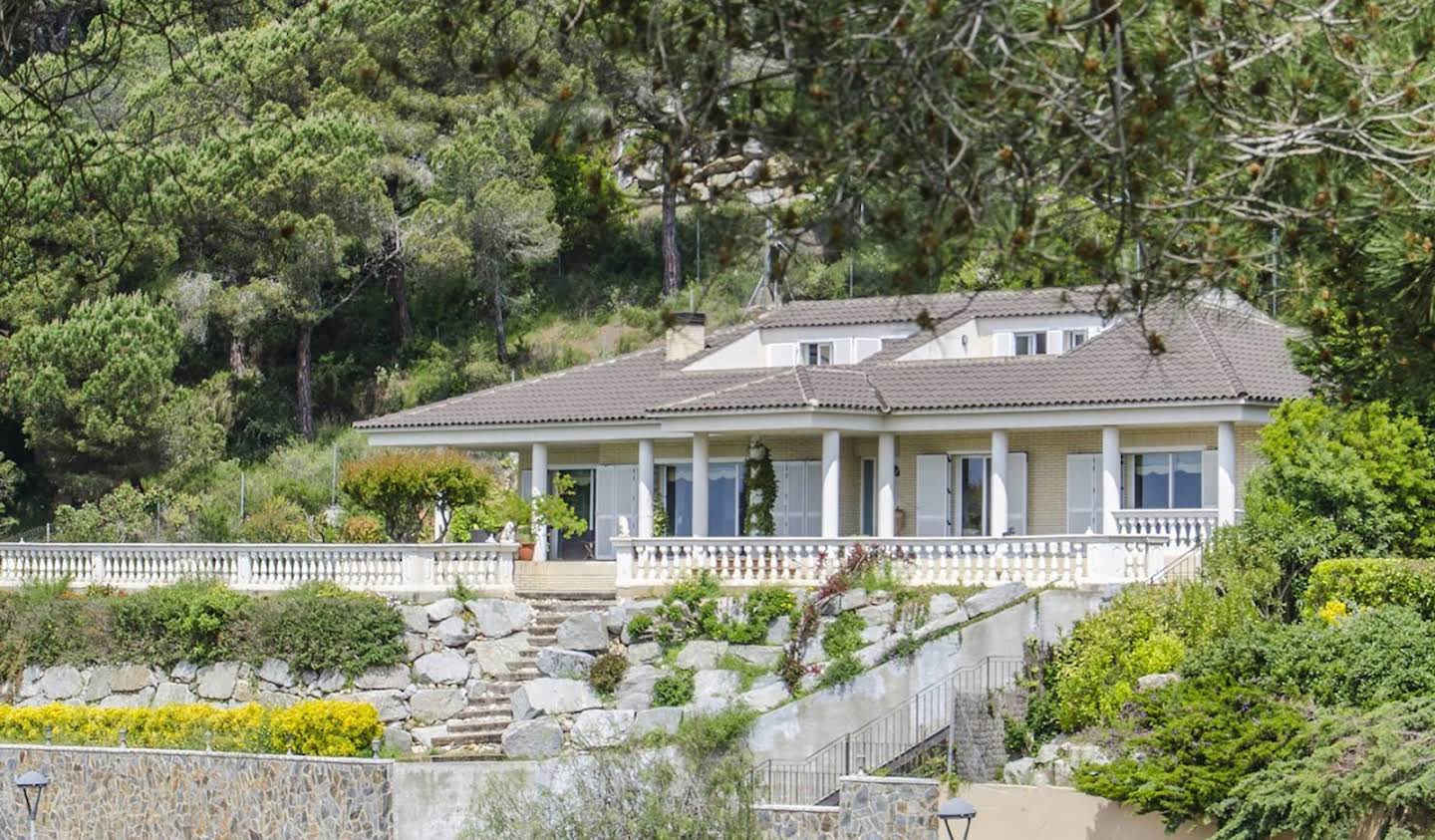 Villa avec piscine et jardin Cabrils