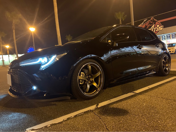 カローラスポーツのADVAN Racing TC4・フジツボ(FUJITSUBO)・洗車・秋ドレ♫・夜風が気持ちいいに関するカスタム事例の投稿画像2枚目