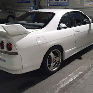 スカイライン R33