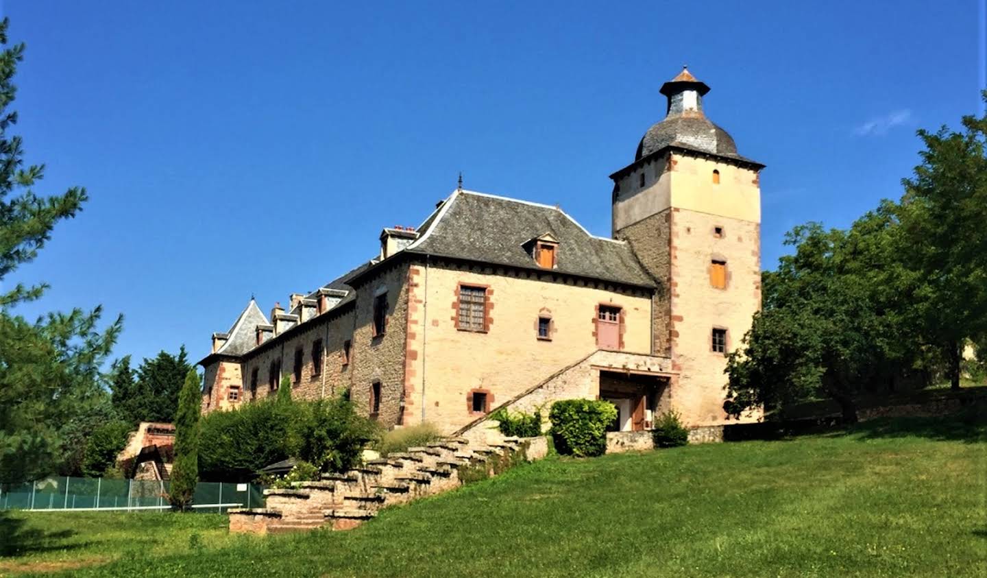 House with pool and garden Onet-le-Château