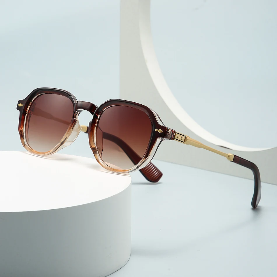 Lunettes de soleil rétro tendance photo de rue avec charme moderne. Un look stylé, design moderne, protection oculaire et un accessoire mode.