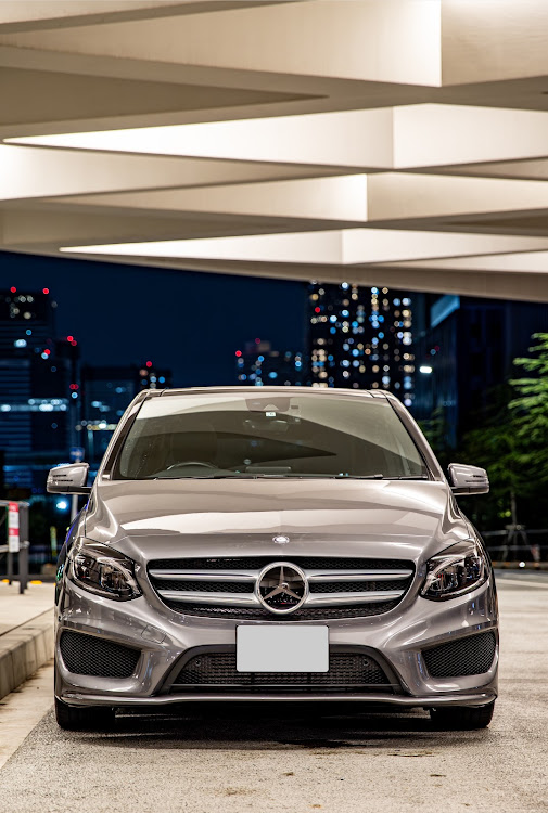 BクラスのMercedes-Benz・メルセデスベンツ・一眼レフ撮影・夜ドライブ・ヌルテカボディ選手権に関するカスタム事例の投稿画像1枚目