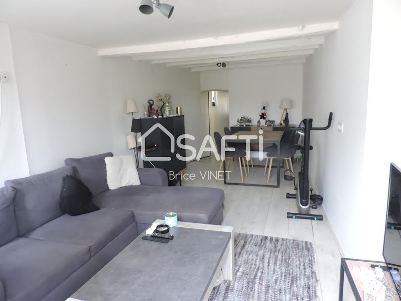 Vente maison 4 pièces 103 m² à Saintes (17100), 131 600 €