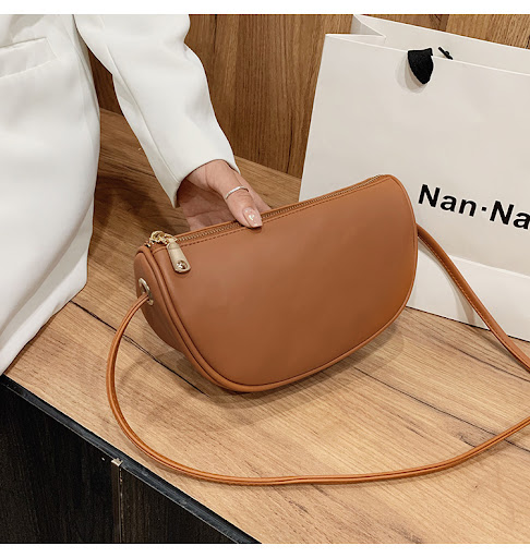Title 5, New fashion all-match female bag shoulder messe...