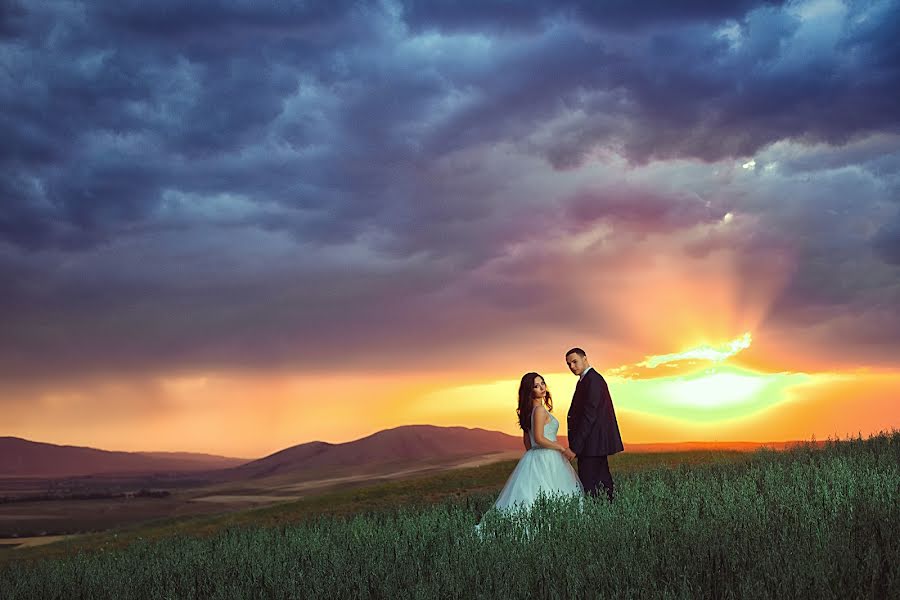 Fotógrafo de bodas Vitaliy Kuleshov (witkuleshov). Foto del 4 de agosto 2017