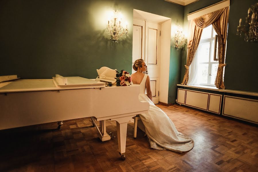 Весільний фотограф Алина Князева (alinaigorevna). Фотографія від 12 березня 2015