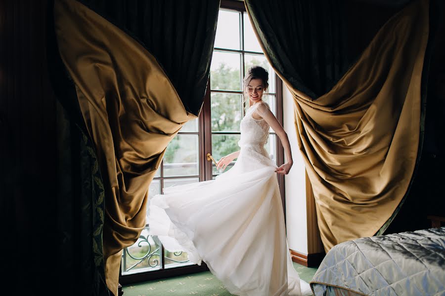 Wedding photographer Olya Klimuk (olgaklimuk). Photo of 24 January 2018