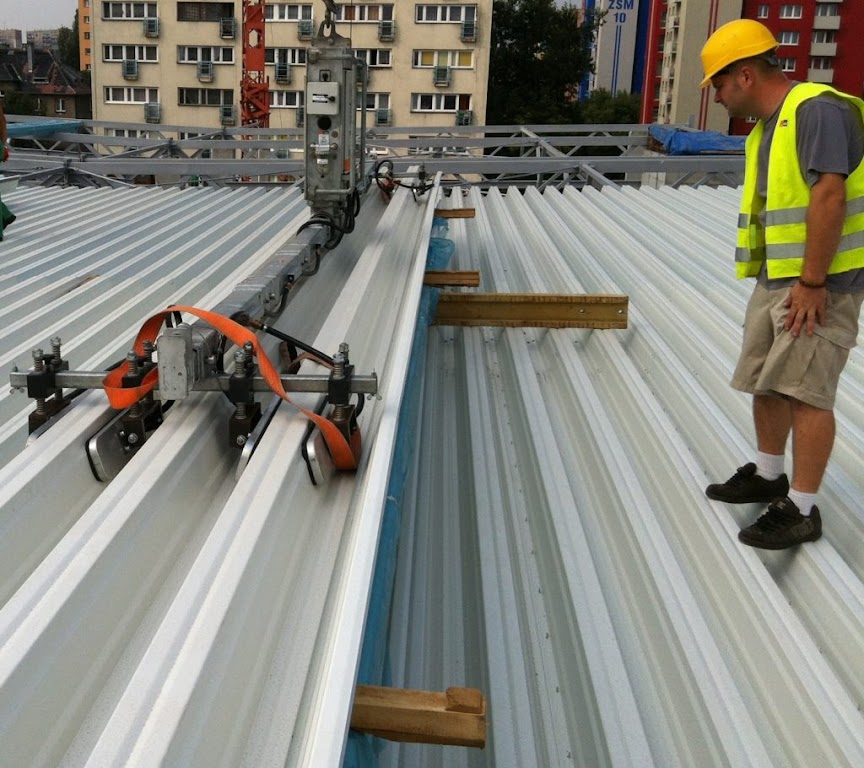 Jak Ukladac Blache Trapezowa Instrukcja Montazu Poradnik Jakbudowac Pl