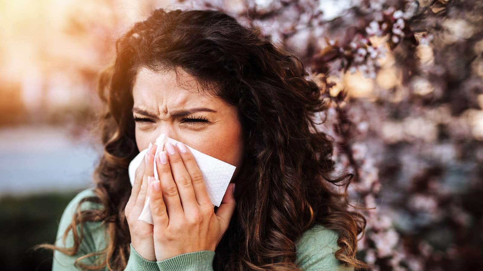 Allergic asthma: 3 effective ways to prevent wheezing and cough |  HealthShots