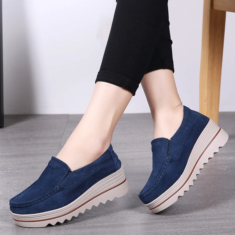 Scarpe basse con suola spessa antiscivolo in camoscio per donna, rialzate, comode ed eleganti, perfette per un look quotidiano impeccabile.
