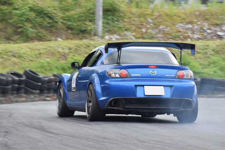 RX-8の備北サーキット・お試しドリフト・発展途上ingに関するカスタム事例の投稿画像11枚目