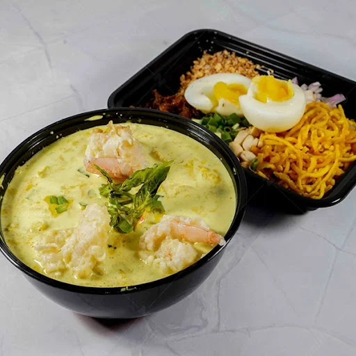 Prawns Burmese Khow Suey With Flat Wheat Noodles (Soupy)