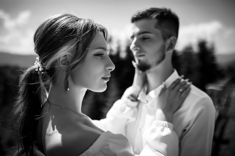 Wedding photographer Bogdan Vіntonyak (photoartmedia). Photo of 11 August 2021