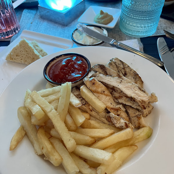 Children's Plate with Grilled Chicken Tenders & French Fries