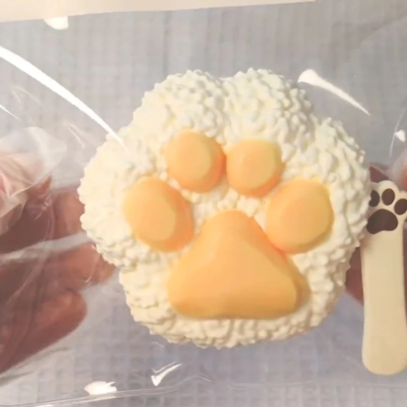 Silicone Cat's Paw Rice Ball Squeezing Toy Decompression Toy Squeeze Away Stress and Enjoy This Fun Stress Relief Toy