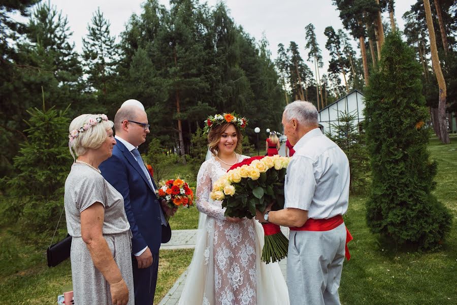 Fotografo di matrimoni Viktoriya Kuznecova (vikasmith). Foto del 21 febbraio 2018