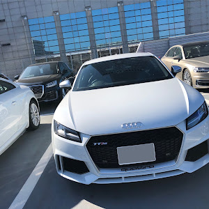 TT RS クーペ A6
